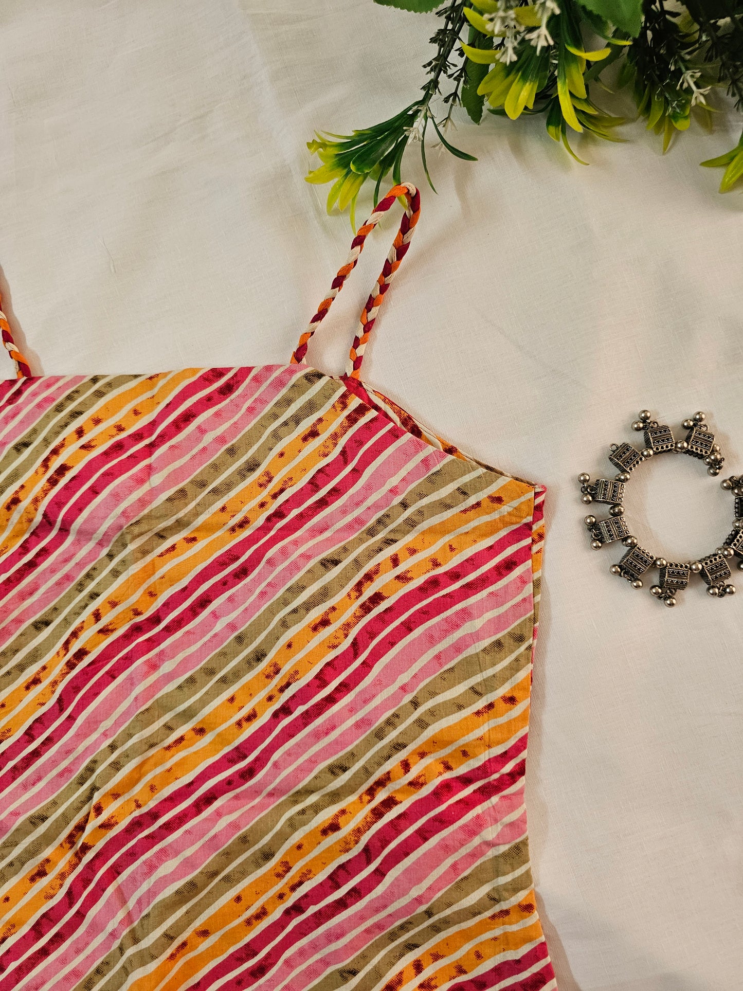 Vibrant Leheriya Spaghetti‑Strap Straight Kurti